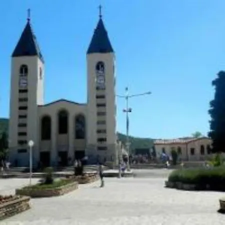 Holy 3* Međugorje